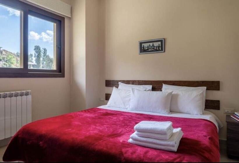 Austria Luxury Apartments, Faraya