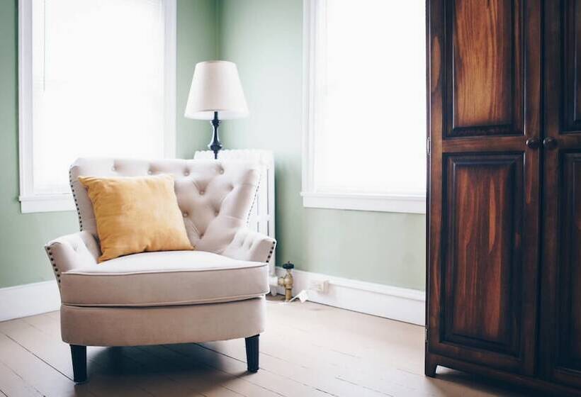 住宿加早餐  Holliday House Strasburg