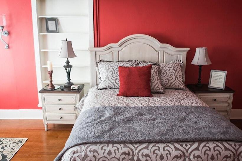 住宿加早餐  Holliday House Strasburg