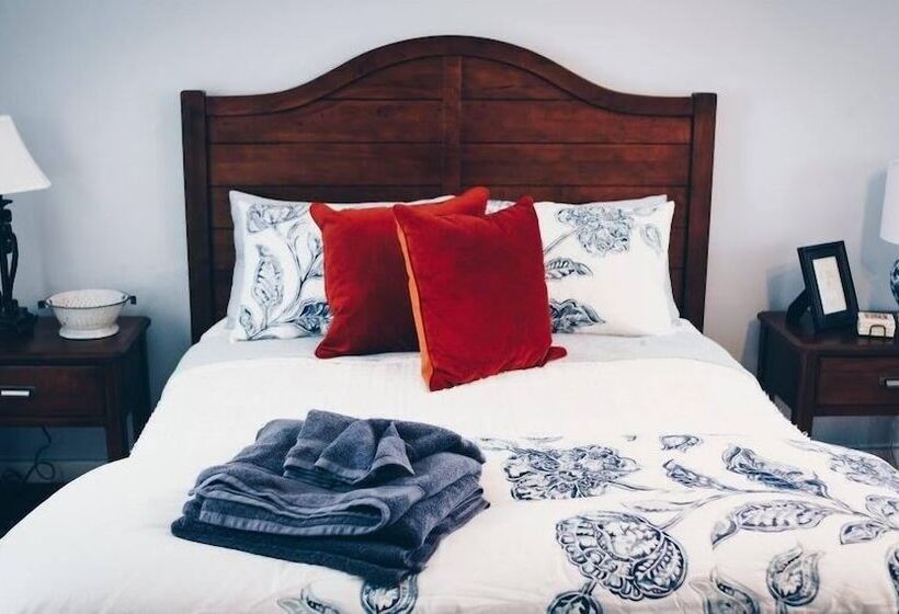 住宿加早餐  Holliday House Strasburg