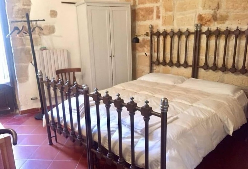 تختخواب و صبحانه Levante Rooms