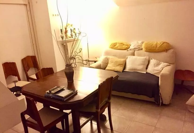 ベッドアンドブレックファースト Levante Rooms