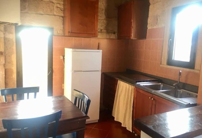 تختخواب و صبحانه Levante Rooms