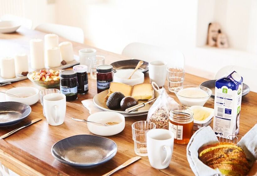 Drivethru Bed & Breakfast Hvide Sande