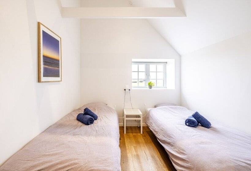Drivethru Bed & Breakfast Hvide Sande