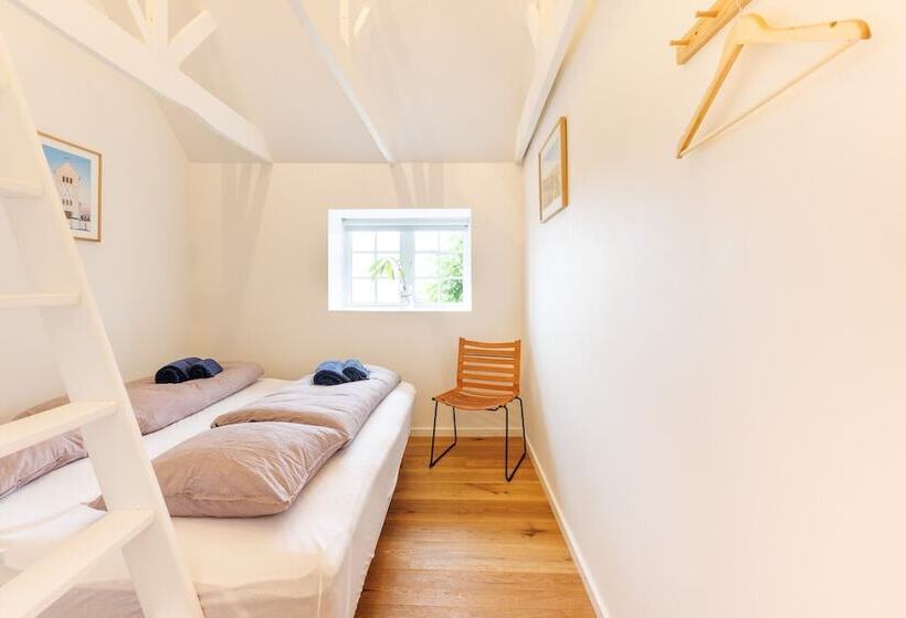 Drivethru Bed & Breakfast Hvide Sande