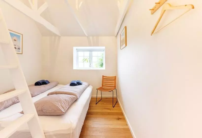 Drivethru Bed & Breakfast Hvide Sande