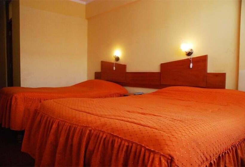 ホテル America Inn Puno