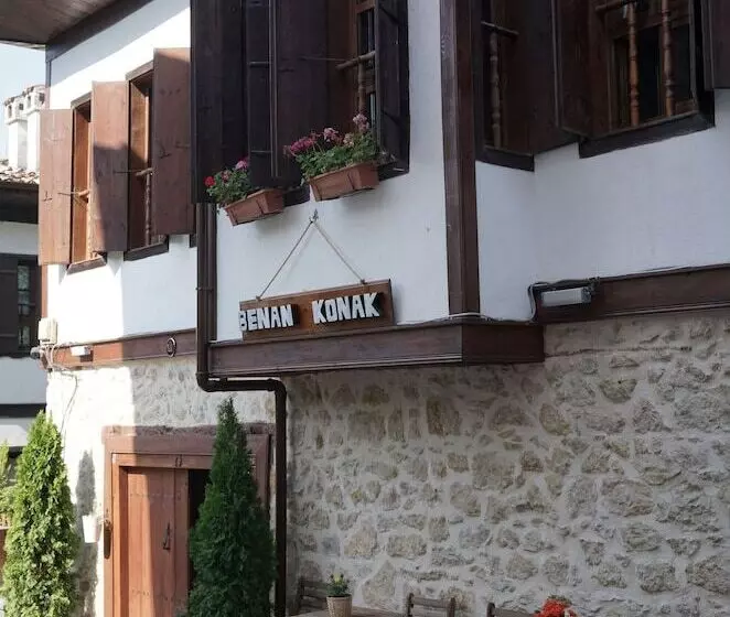 ホテル Benan Konak