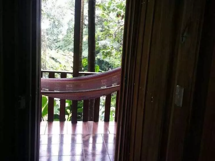 هتل Cabinas La Catarata