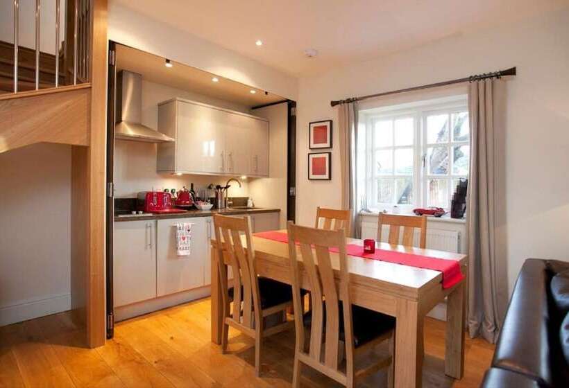 فندق Dbs Serviced Apartments The Delven