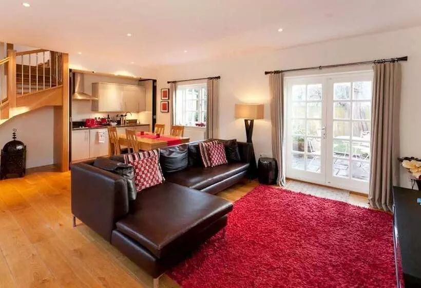 ホテル Dbs Serviced Apartments   The Delven