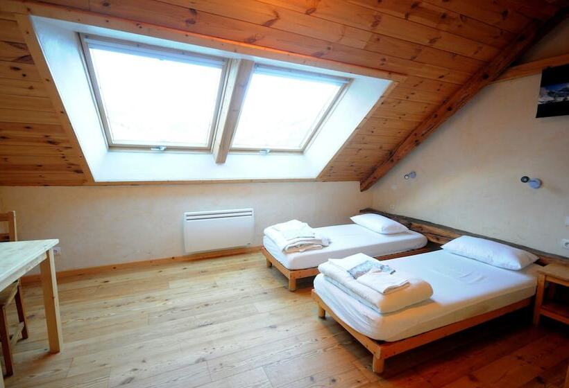 ホテル Gite La Mouree