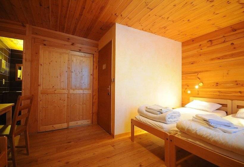 ホテル Gite La Mouree