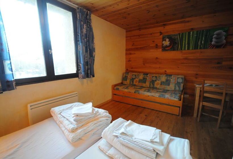 ホテル Gite La Mouree