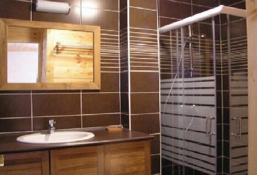 ホテル Gite La Mouree