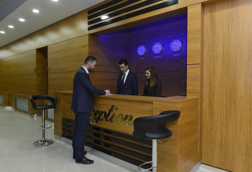 هتل Grand Surmely Business