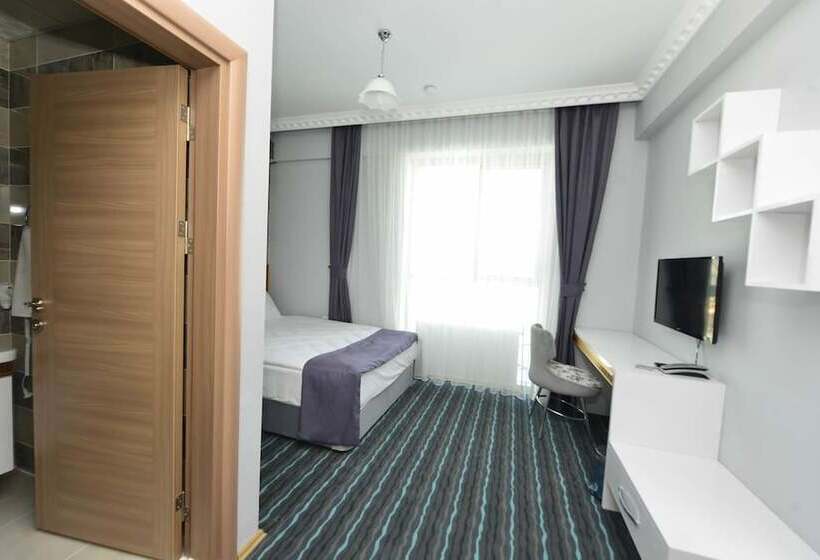 هتل Grand Surmely Business