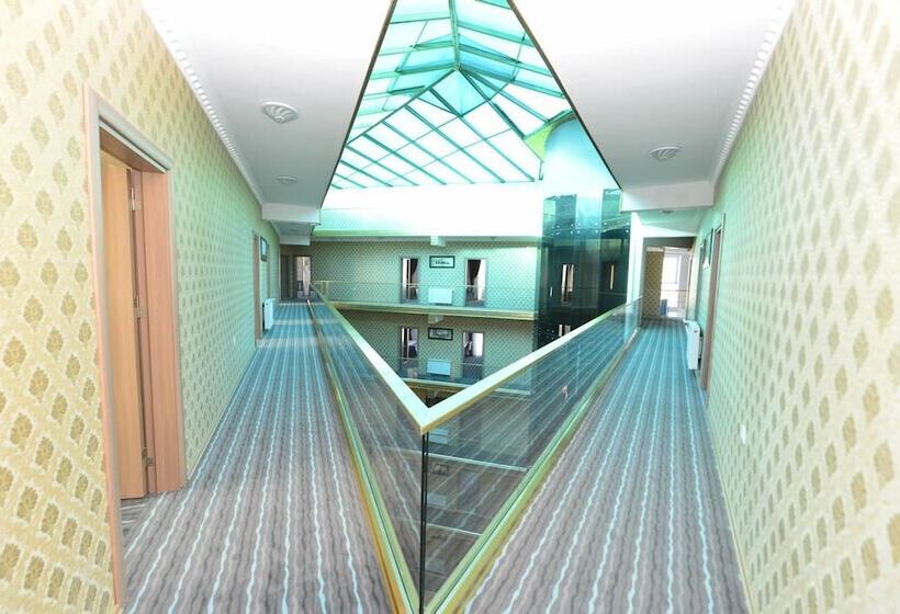 هتل Grand Surmely Business