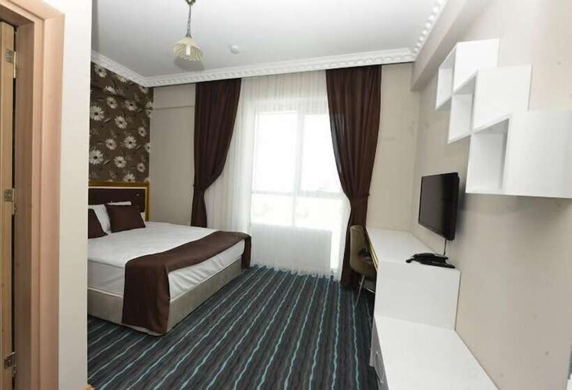 هتل Grand Surmely Business