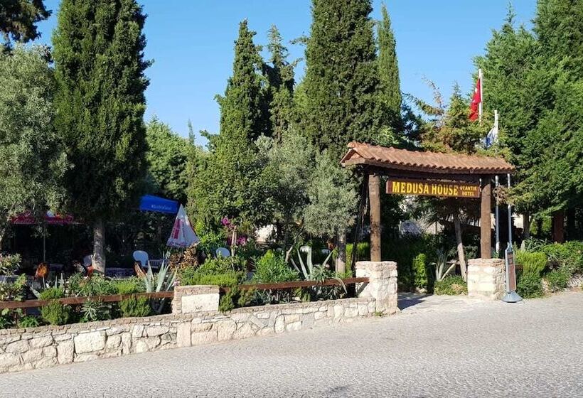 هتل Medusa House Boutique