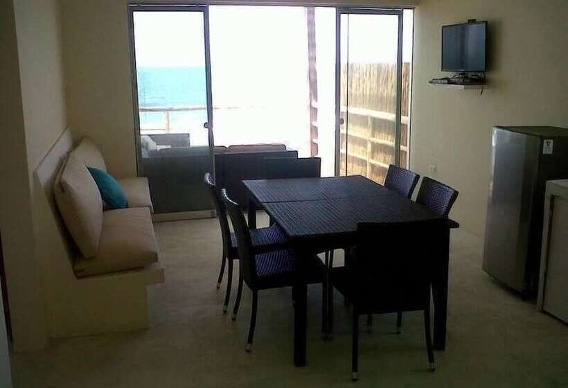 ホテル Punta Sol Departamentos