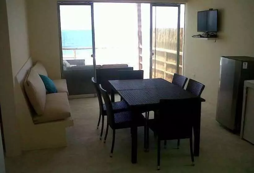 ホテル Punta Sol Departamentos