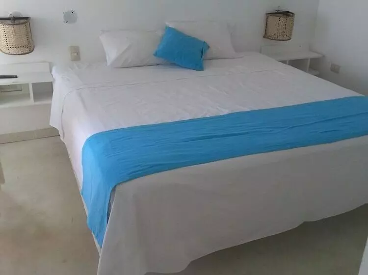 ホテル Punta Sol Departamentos