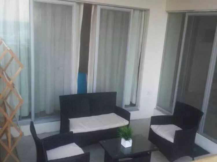 ホテル Punta Sol Departamentos