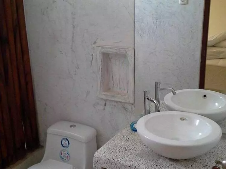 ホテル Punta Sol Departamentos