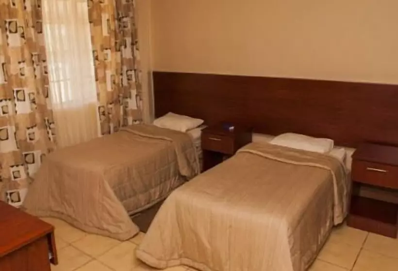 ホテル Tiveka Game Lodge
