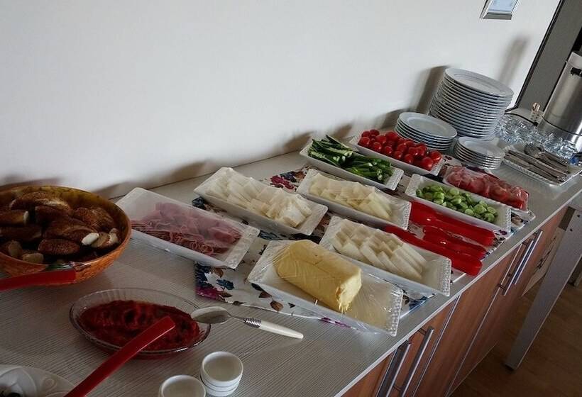 فندق Tuzcuoglu Pansiyon