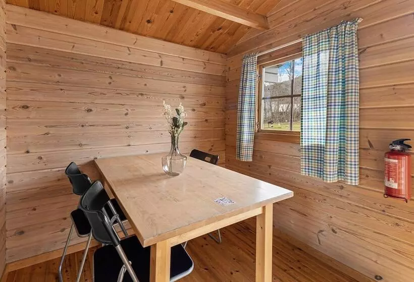 Hotelli Ulvik Camping