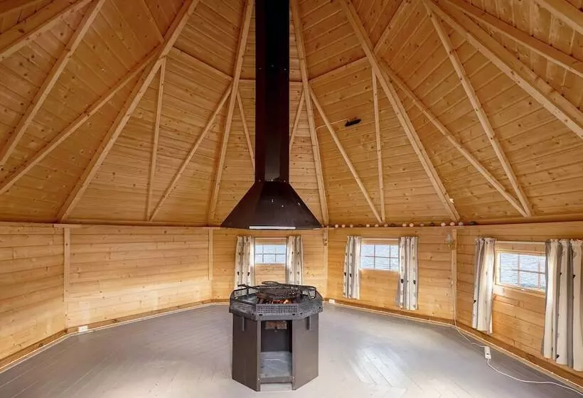 Hotelli Ulvik Camping