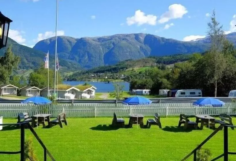 Hotelli Ulvik Camping