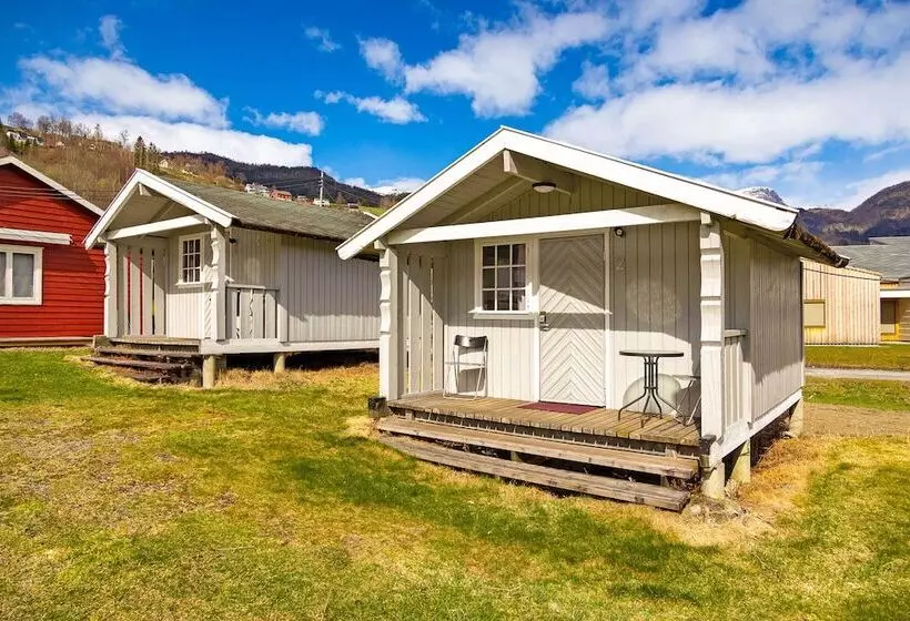 Hotelli Ulvik Camping