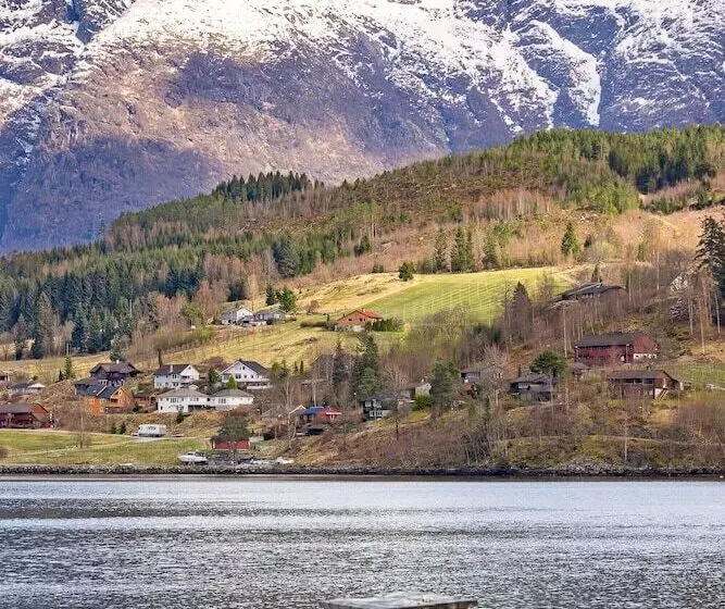 Hotelli Ulvik Camping