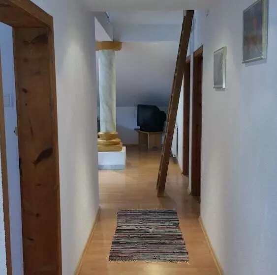 پانسیون Tiroler Landhaus Oetztal