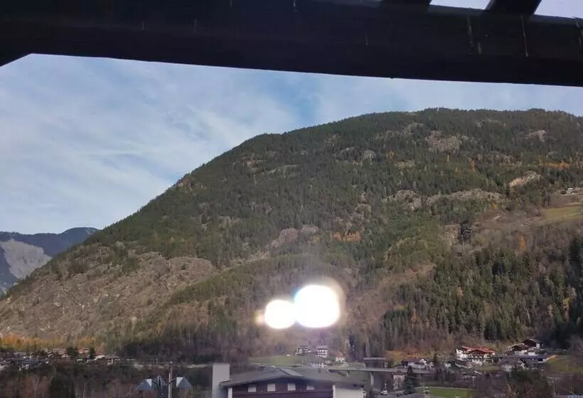 پانسیون Tiroler Landhaus Oetztal