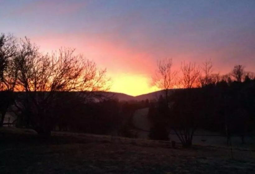 River Bluff Farm Bed And Breakfast