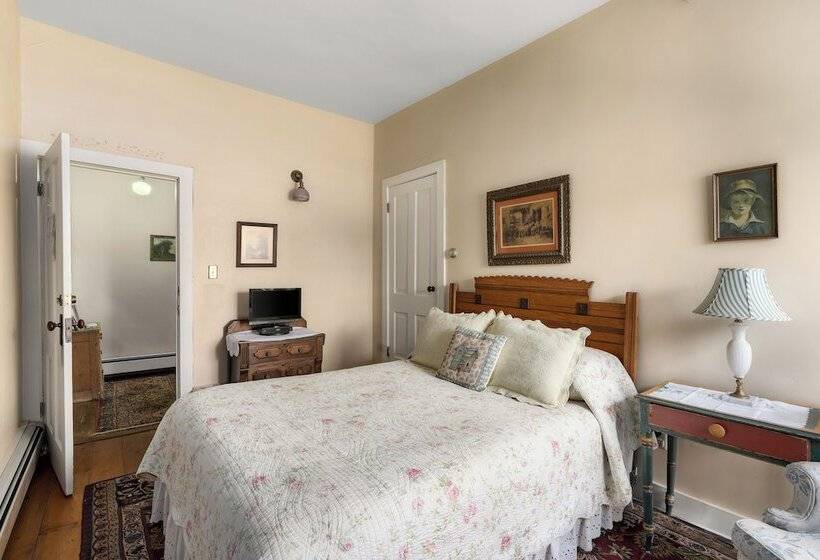 The Stagecoach Inn Bed & Breakfast And Five20 Social Stop