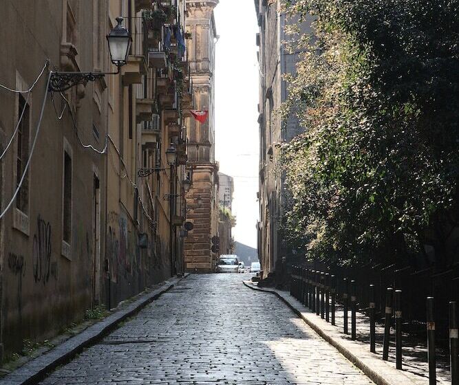 تختخواب و صبحانه Lavikarooms