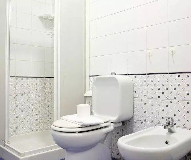 تختخواب و صبحانه Lavikarooms