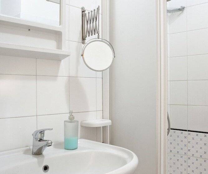 تختخواب و صبحانه Lavikarooms