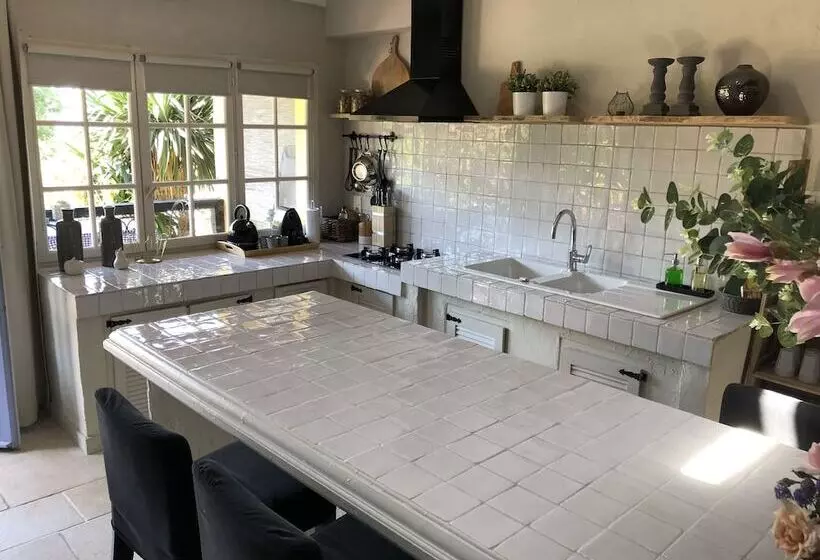 Aamiaismajoitus (B&B) Residence Le Mouron Rouge