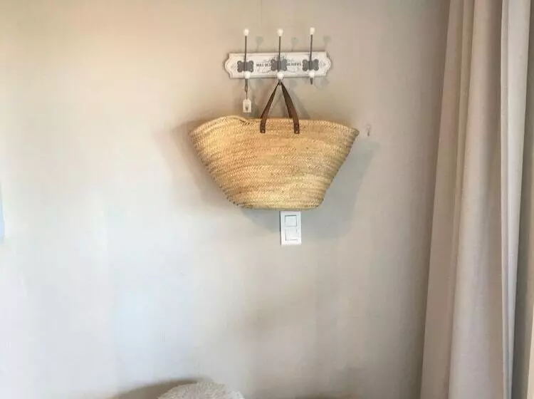 Aamiaismajoitus (B&B) Residence Le Mouron Rouge