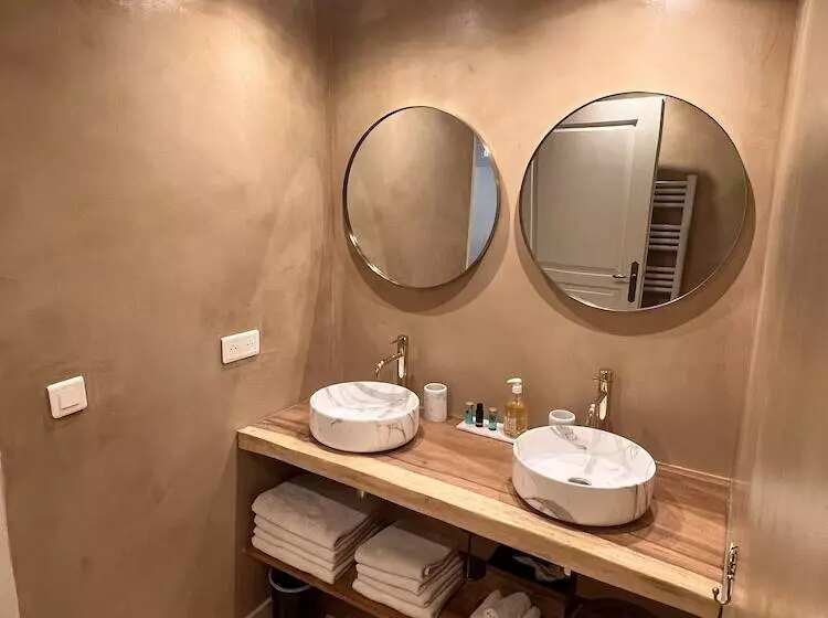 Aamiaismajoitus (B&B) Residence Le Mouron Rouge