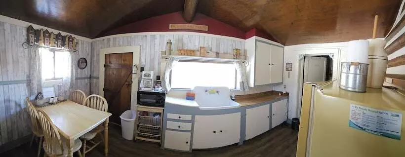 Chinook Cabins & Rv Park