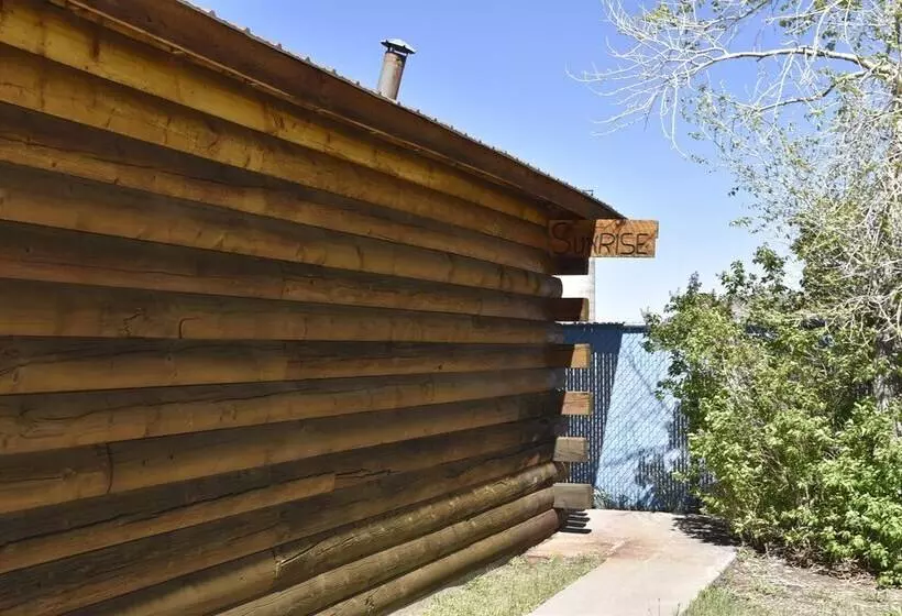 Chinook Cabins & Rv Park