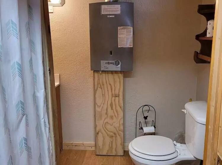 Chinook Cabins & Rv Park